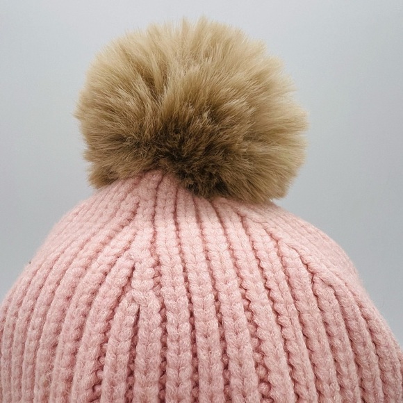 STEVE MADDEN BLUSH COLORED RIBBED WINTER HAT WITH LARGE TAN FAUX POM POM EUC - Picture 5 of 8